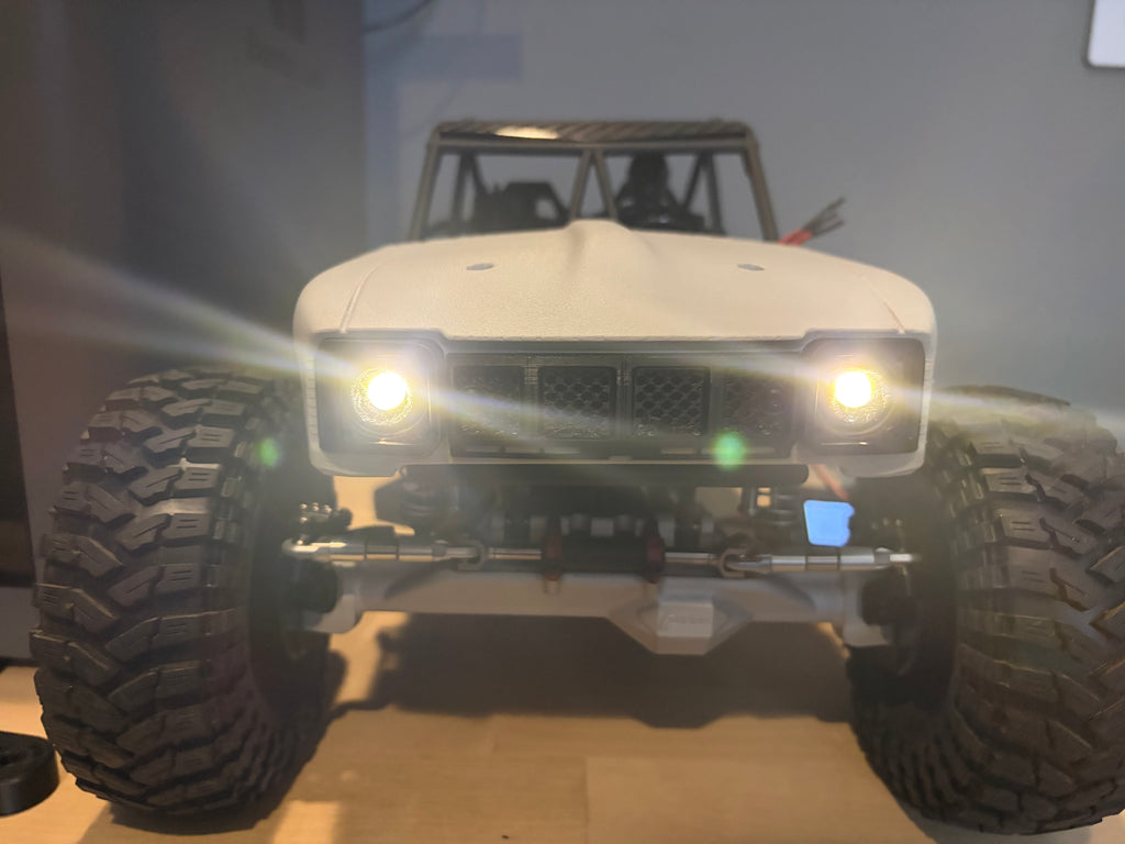 Clear Scale LED Headlights for VS4-10 Style Bodies