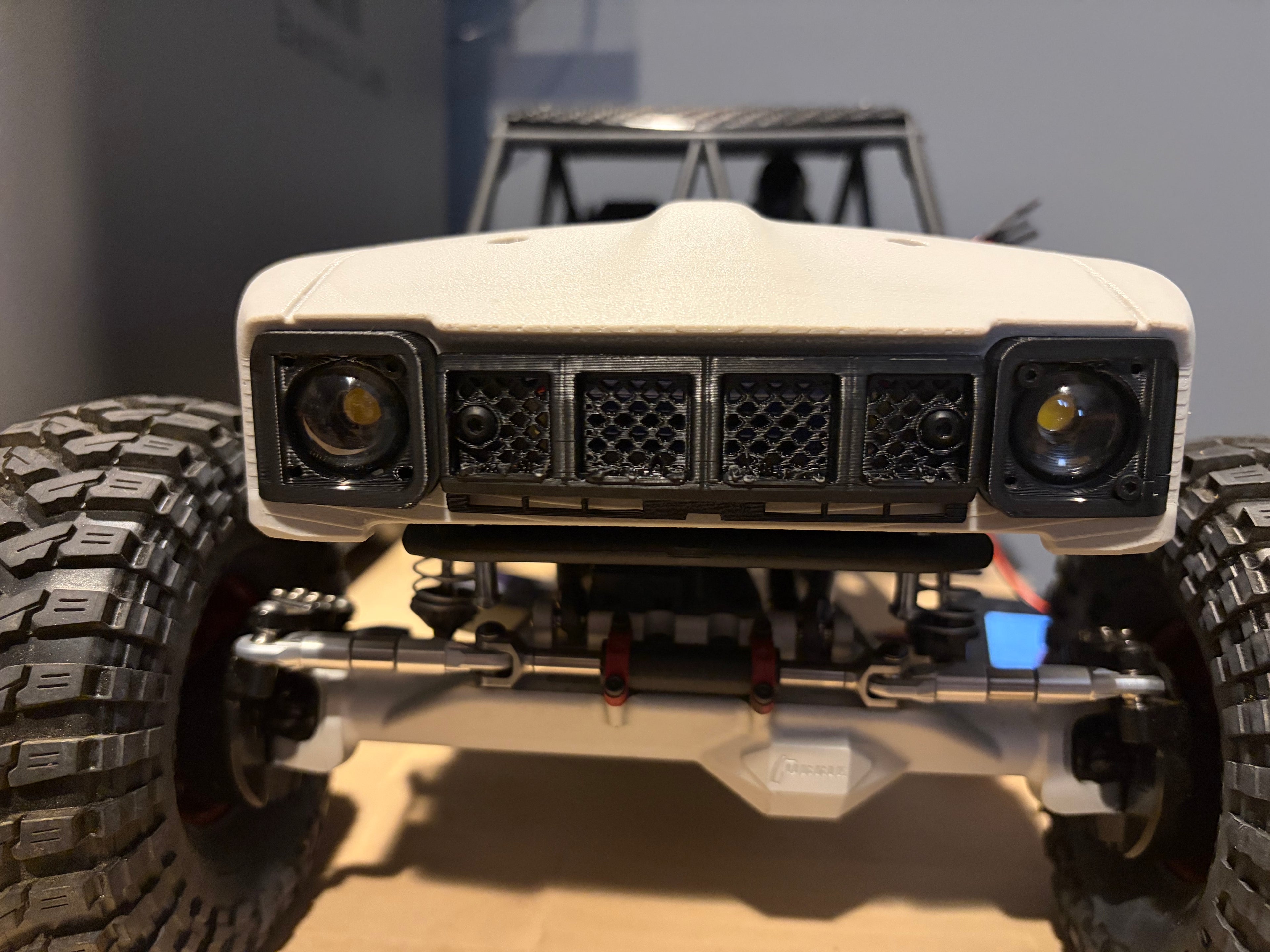Clear Scale LED Headlights for VS4-10 Style Bodies