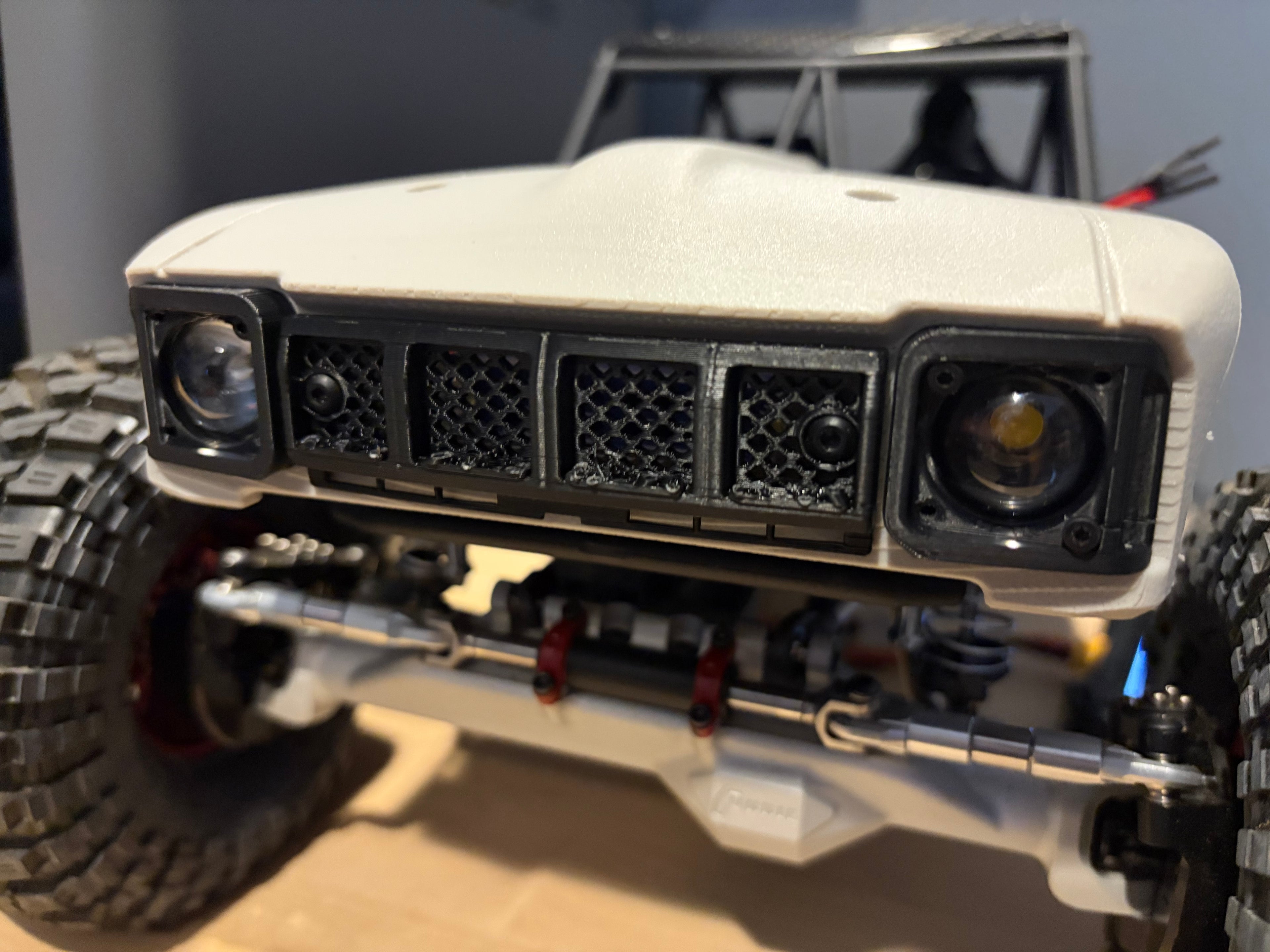 Clear Scale LED Headlights for VS4-10 Style Bodies